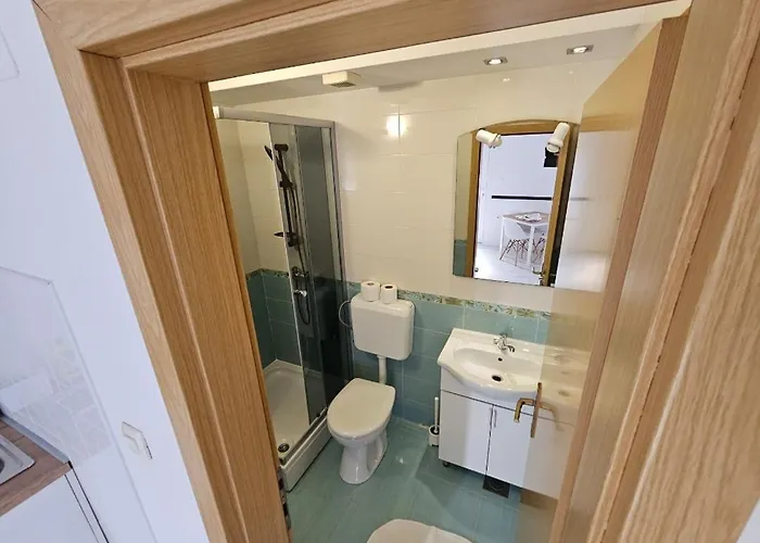 Alma Podgora (Split-Dalmatia)